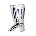 Espinilleras de protección profesional para MMA y Muay Thai con refuerzo en espinilla y empeine color blanco marca Kombat